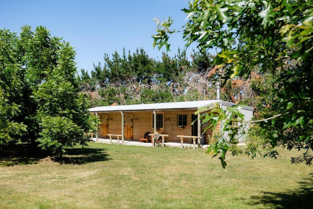 Starling Homesteads Boutique Farmstay, The Stables Apartment