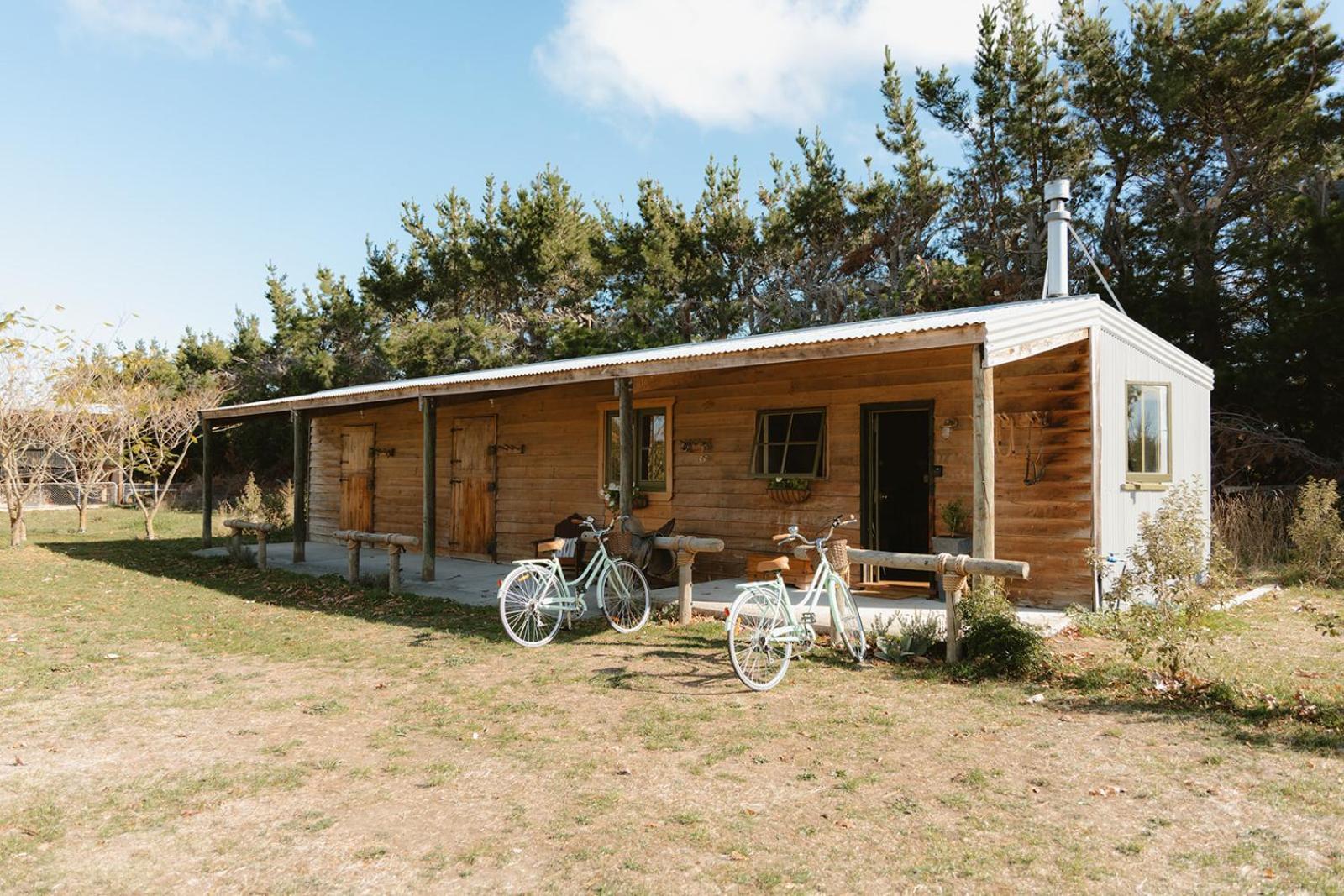 Starling Homesteads Boutique Farmstay, The Stables